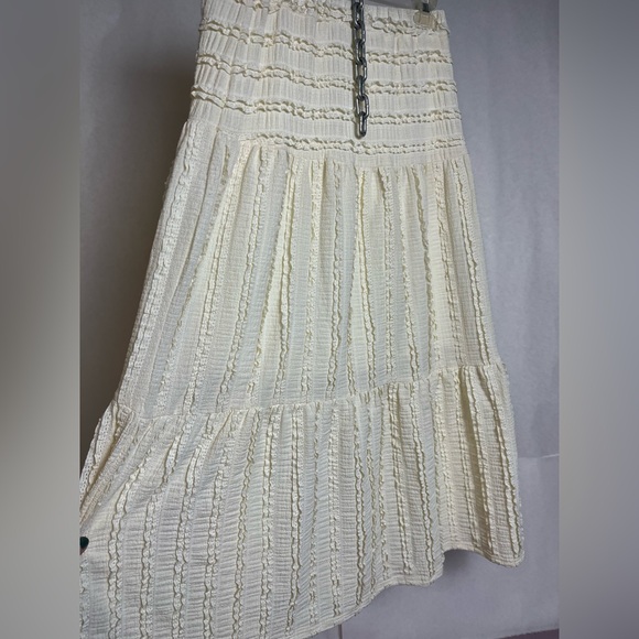 GLG Textured Cream Maxi Skirt - Picture 4 of 6